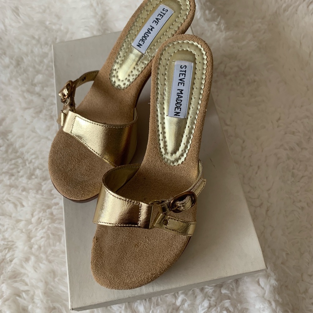 Steve Madden | Gold locket heel sandals